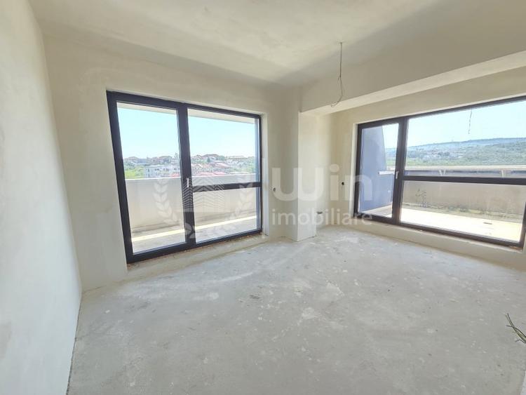 Apartament cu 3 camere semidecomandat în Zorilor