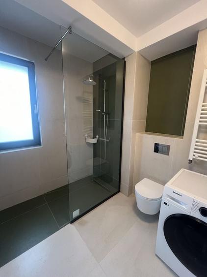 Casă cu 4 camere cu Teren 350 Mp în Central