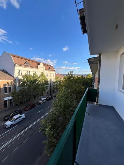 Apartament cu 2 camere decomandat în Central