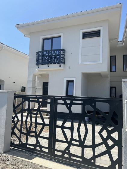 Casă cu Teren 256 Mp în Central