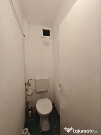 Apartament cu 4 camere decomandat în Săsar