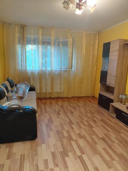 Garsonieră decomandată în Micro 21