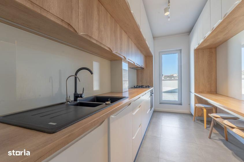 Apartament cu 4 camere decomandat în Exterior Vest
