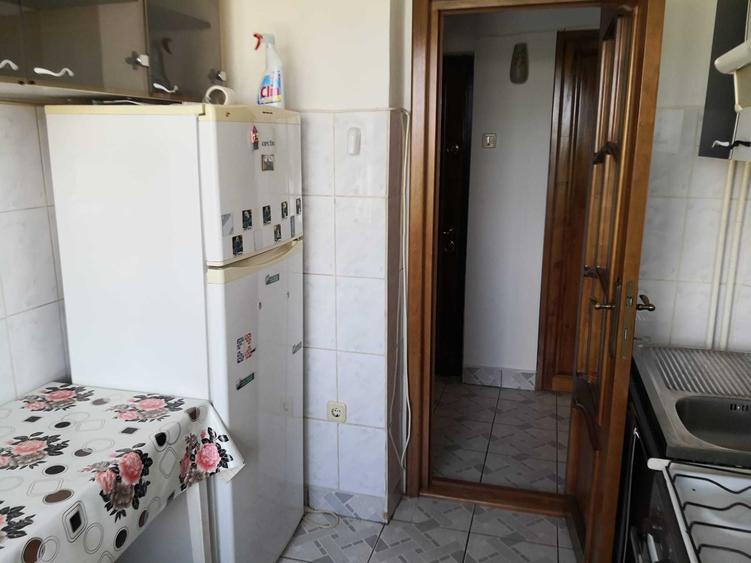 Apartament cu 2 camere semidecomandat în Independenței