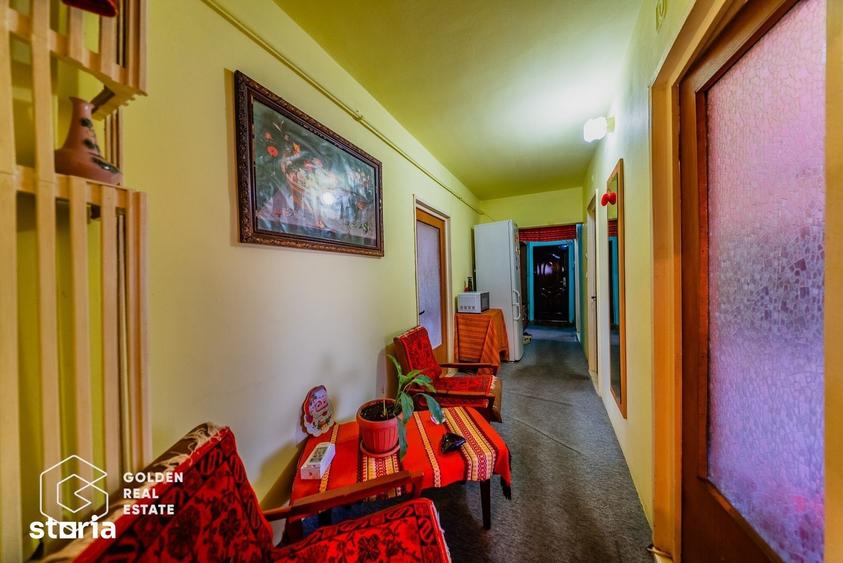 Apartament cu 4 camere decomandat în Micălaca