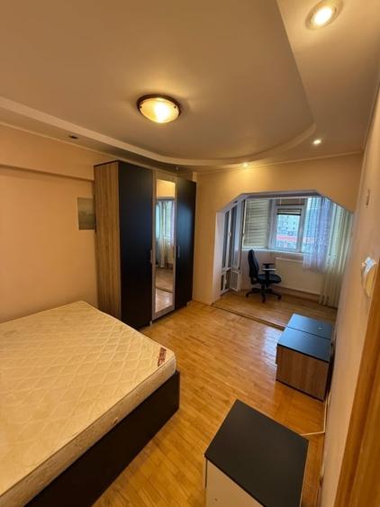 Apartament cu 3 camere decomandat în Moara de foc