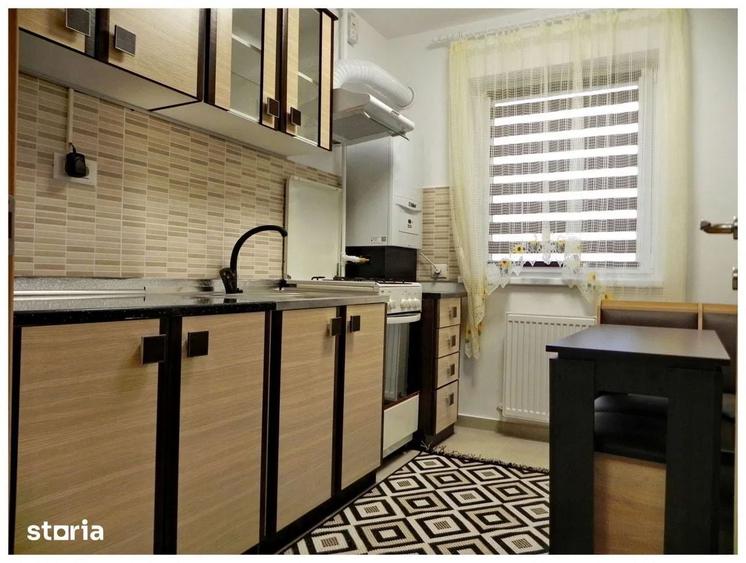 Apartament cu 2 camere decomandat, mobilat în Tractorul
