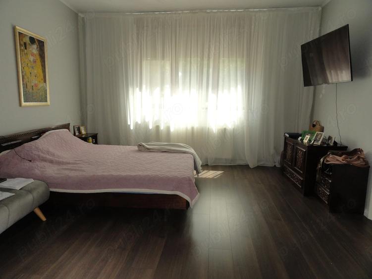 Casă cu 4 camere cu Teren 313 Mp în Central