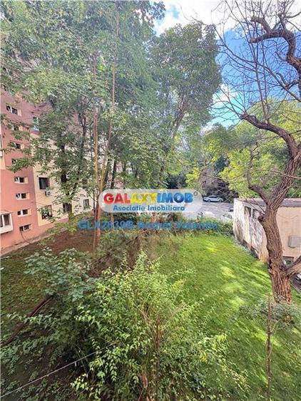 Apartament cu 2 camere semidecomandat, mobilat în Berceni