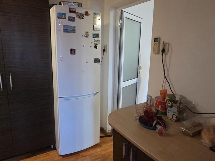 Apartament cu 2 camere decomandat în Rovine