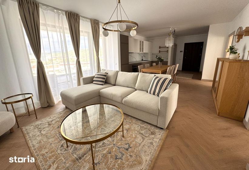 Apartament cu 3 camere decomandat în Exterior Vest