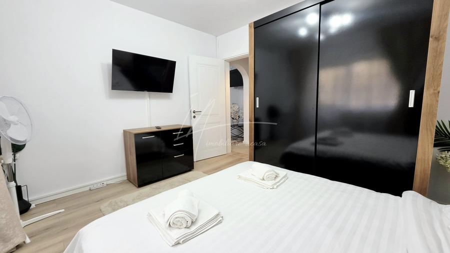 Apartament cu 3 camere semidecomandat, mobilat în Unirii