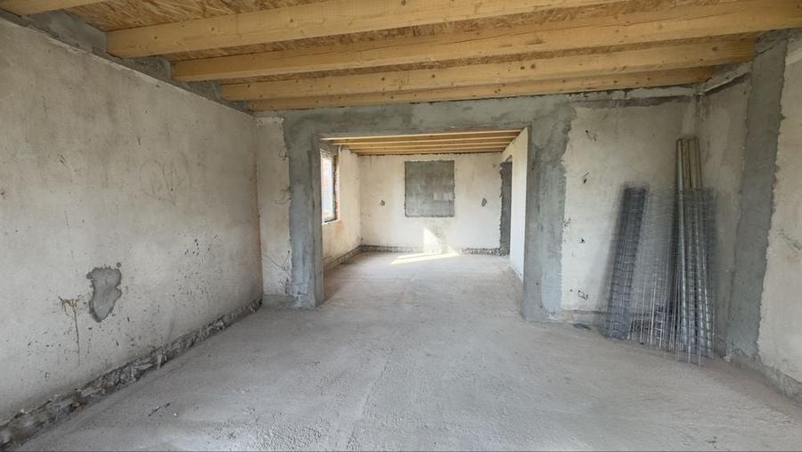 Casă cu 4 camere cu Teren 450 Mp în Sânnicolau Mare
