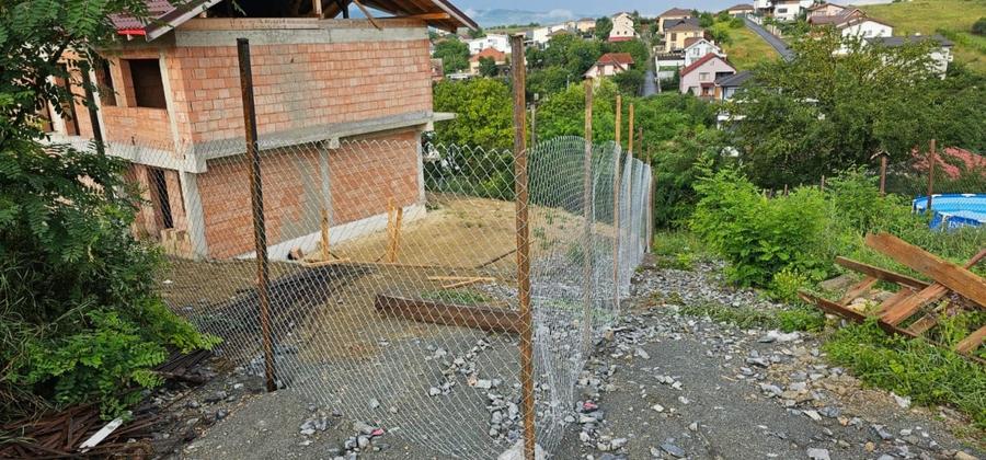 Duplex cu 4 camere cu Canalizare în Dezmir
