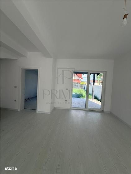 Casă cu 4 camere decomandat în Central