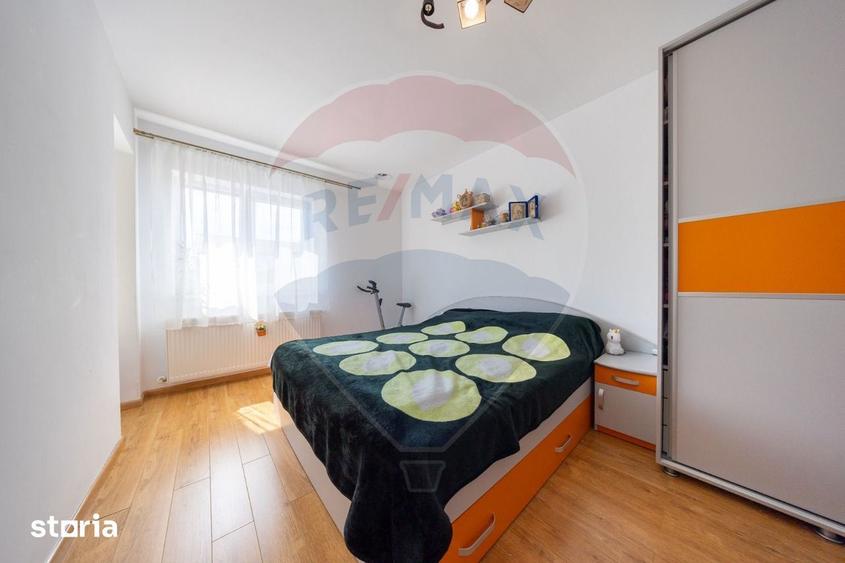 Apartament cu 4 camere decomandat, mobilat în Sânpetru