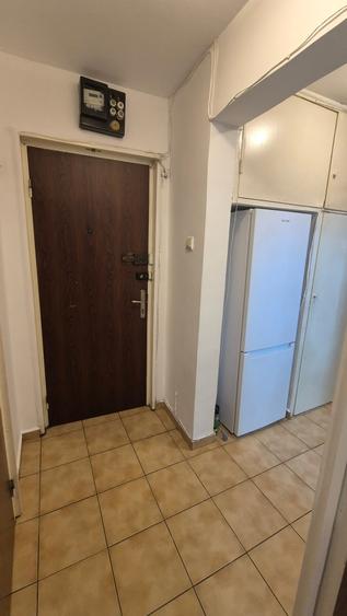 Apartament cu 2 camere decomandat în Lacul Tei