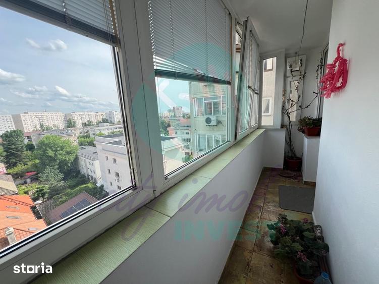 Apartament cu 4 camere decomandat, mobilat în Decebal