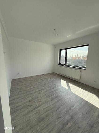 Casă cu 4 camere cu Teren 300 Mp în Clinceni