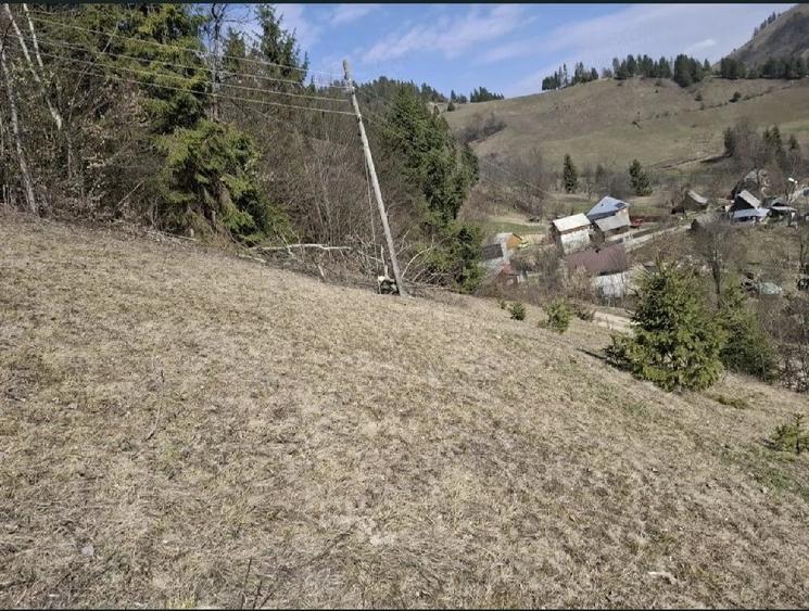 Teren de 350 mp, în Vadu Moților