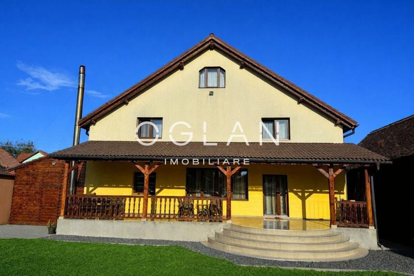 Casă individuală cu 8 camere cu Canalizare în Ocna Sibiului