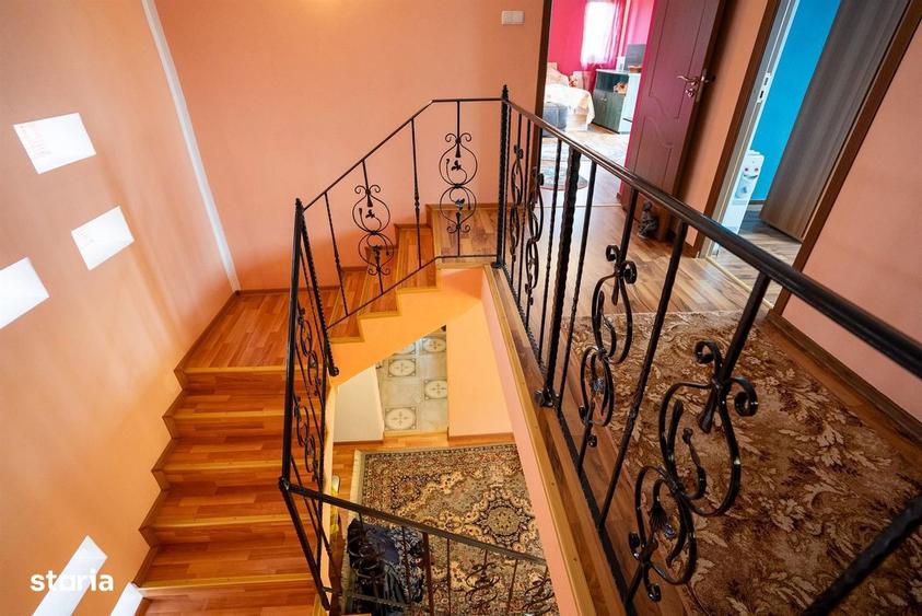 Casă cu 5 camere cu Teren 500 Mp în Oncea