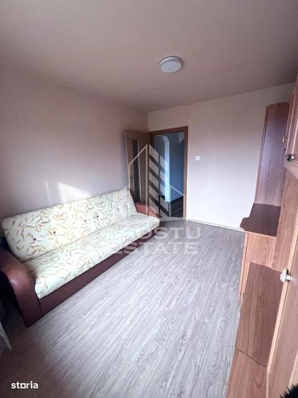 Apartament cu 3 camere decomandat în Soarelui