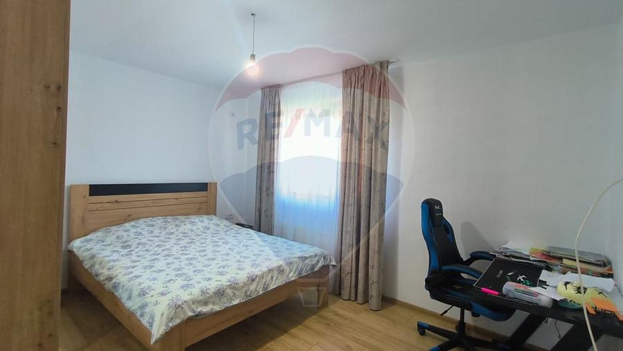 Casă cu 4 camere cu Teren 321 Mp în Port