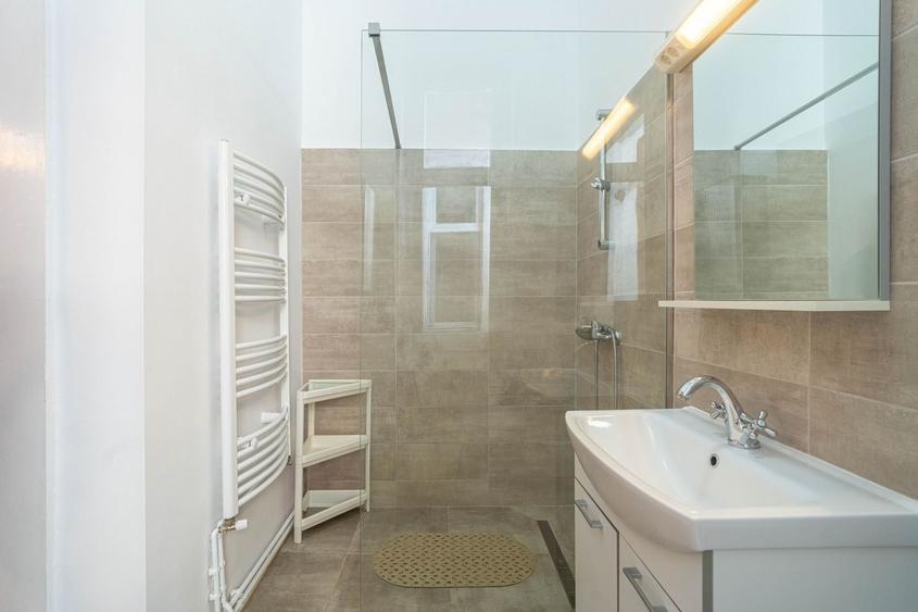 Închiriere apartament ultracentral cu parcare privată | 97 mp, - 3