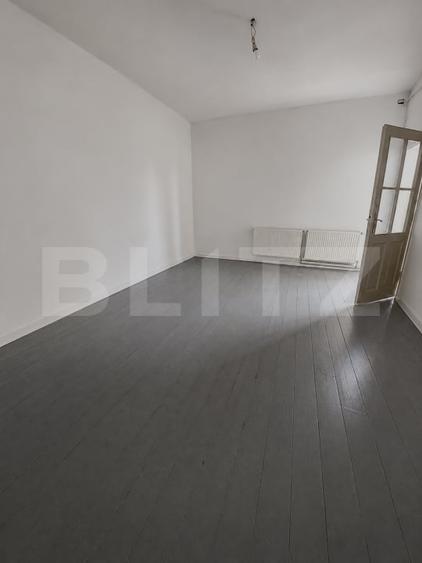 Casă individuală cu 4 camere cu Canalizare în Elisabetin
