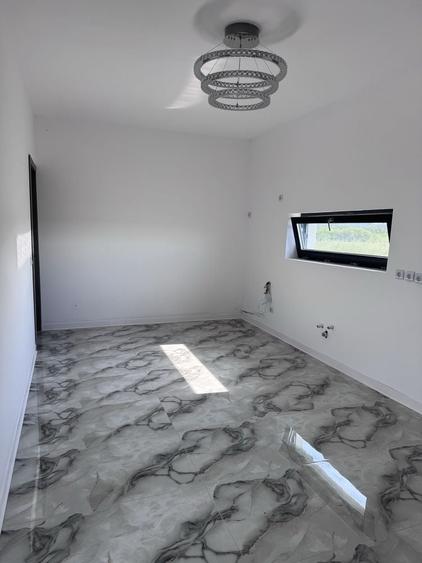 Casă cu 3 camere în Ciolpani
