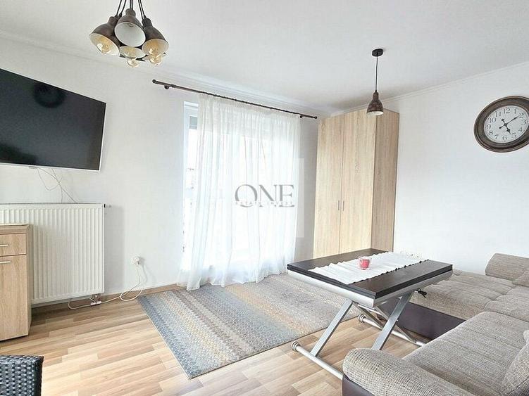Apartament cu 2 camere decomandat în Tractorul