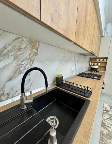 Apartament cu 2 camere decomandat în Titan