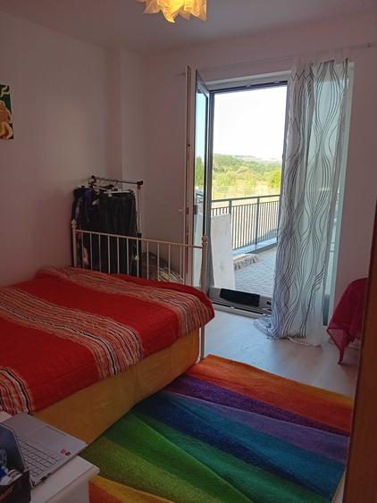 Apartament cu 3 camere decomandat în Florești