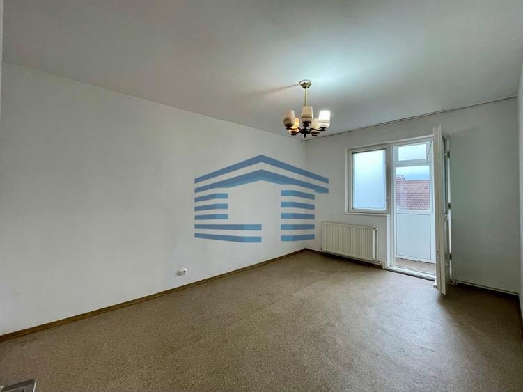 Apartament cu 3 camere decomandat în Bartolomeu