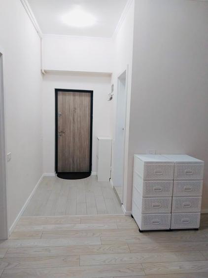 Apartament cu 3 camere decomandat în Exterior Vest