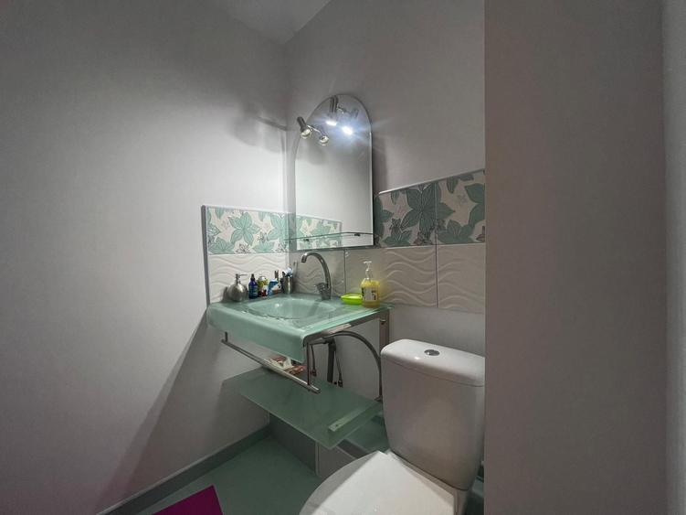 Apartament cu 3 camere decomandat, mobilat în Județean