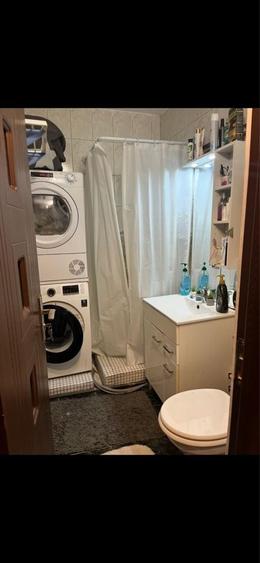 Apartament cu 3 camere semidecomandat în 1 Mai