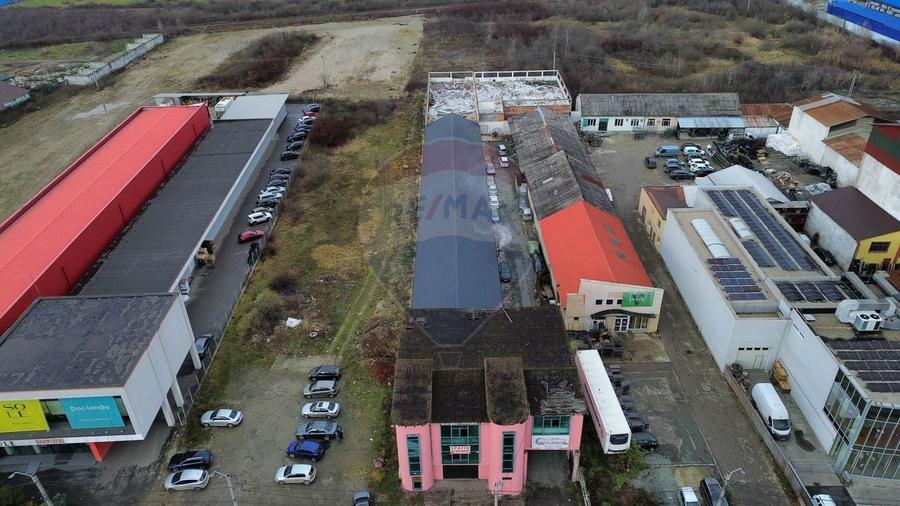 Spațiu comercial, de 900 mp, în Exterior Sud