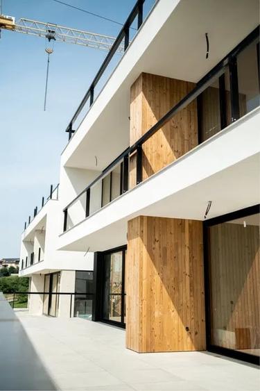 Duplex cu 4 camere cu Canalizare în Europa