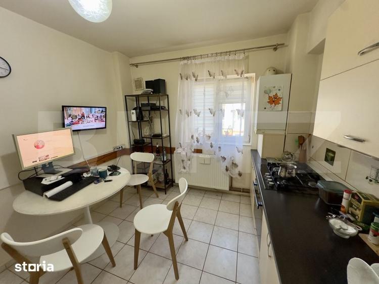 Apartament cu 3 camere decomandat în Cetate