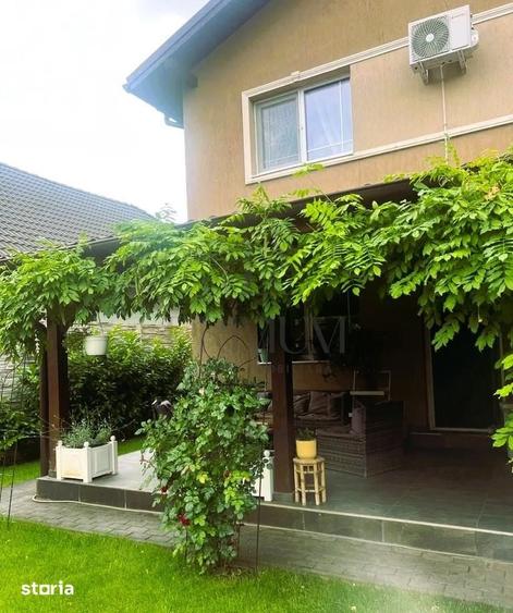 Casă cu 4 camere cu Teren 250 Mp în Sânmihaiu Român