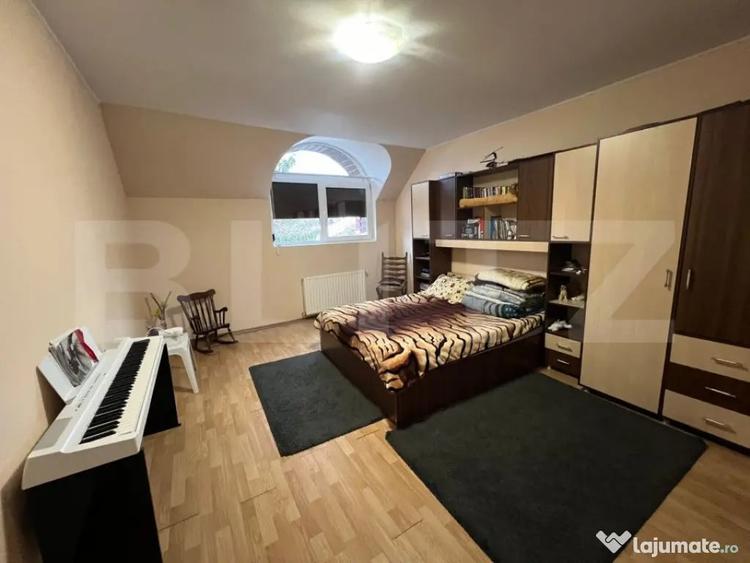 Casă cu 6 camere cu Teren 345 Mp în Titulescu