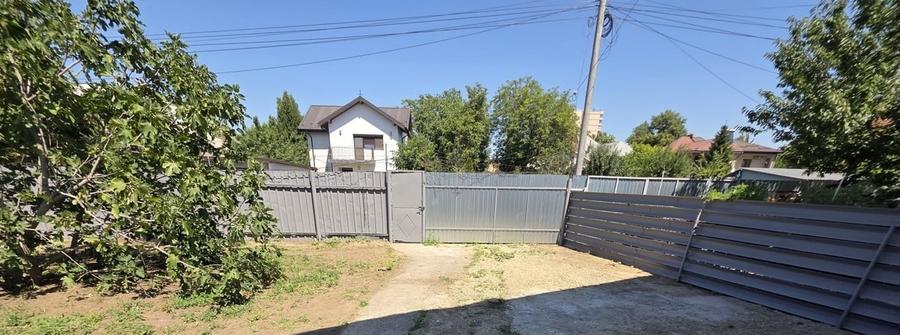 Casă cu 4 camere cu Teren 550 Mp în Central