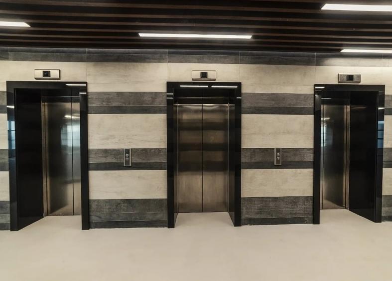 Birou, de 221 mp, în Central