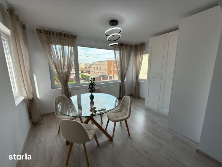 Apartament cu 3 camere decomandat în Ana Ipătescu