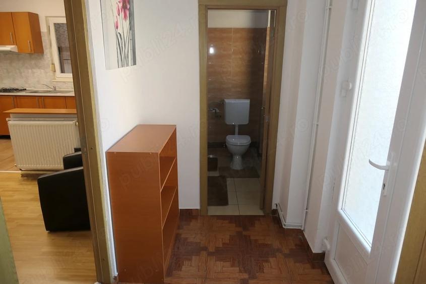 Garsonieră decomandată în Central
