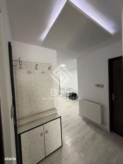 Apartament cu 3 camere în Independenței