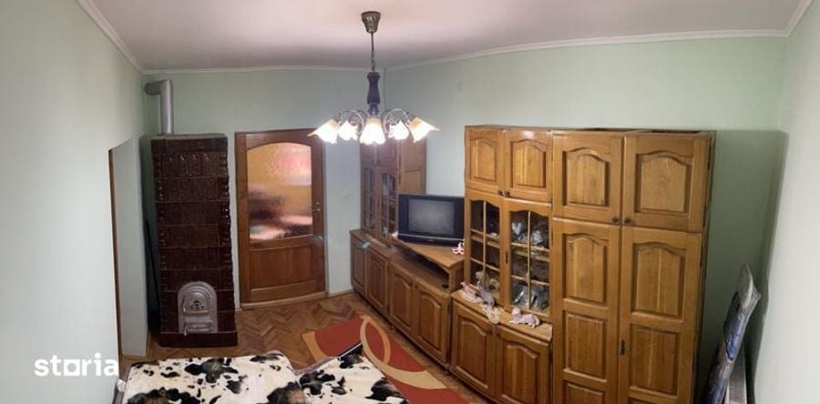 Casă cu 4 camere cu Teren 83 Mp în Central