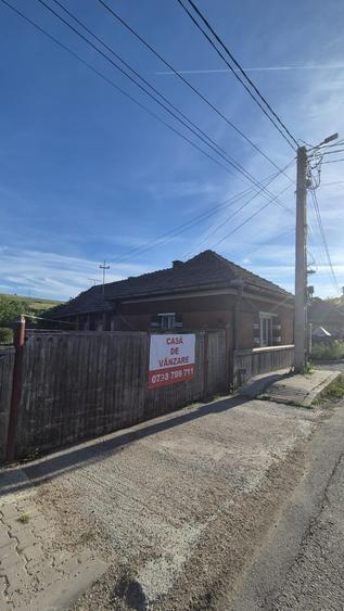 Casă cu 3 camere cu Teren 75 Mp în Aghireșu